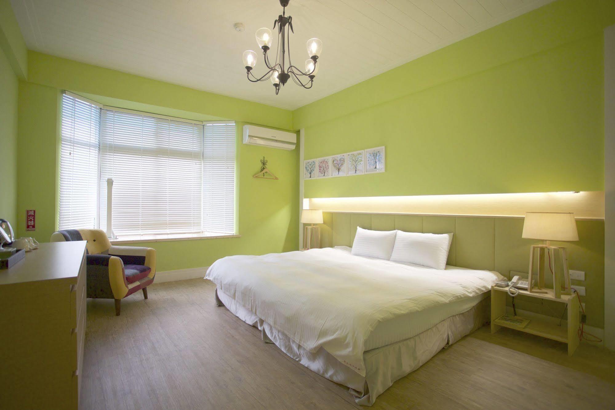 Young Motel T'ai-tung Exteriör bild