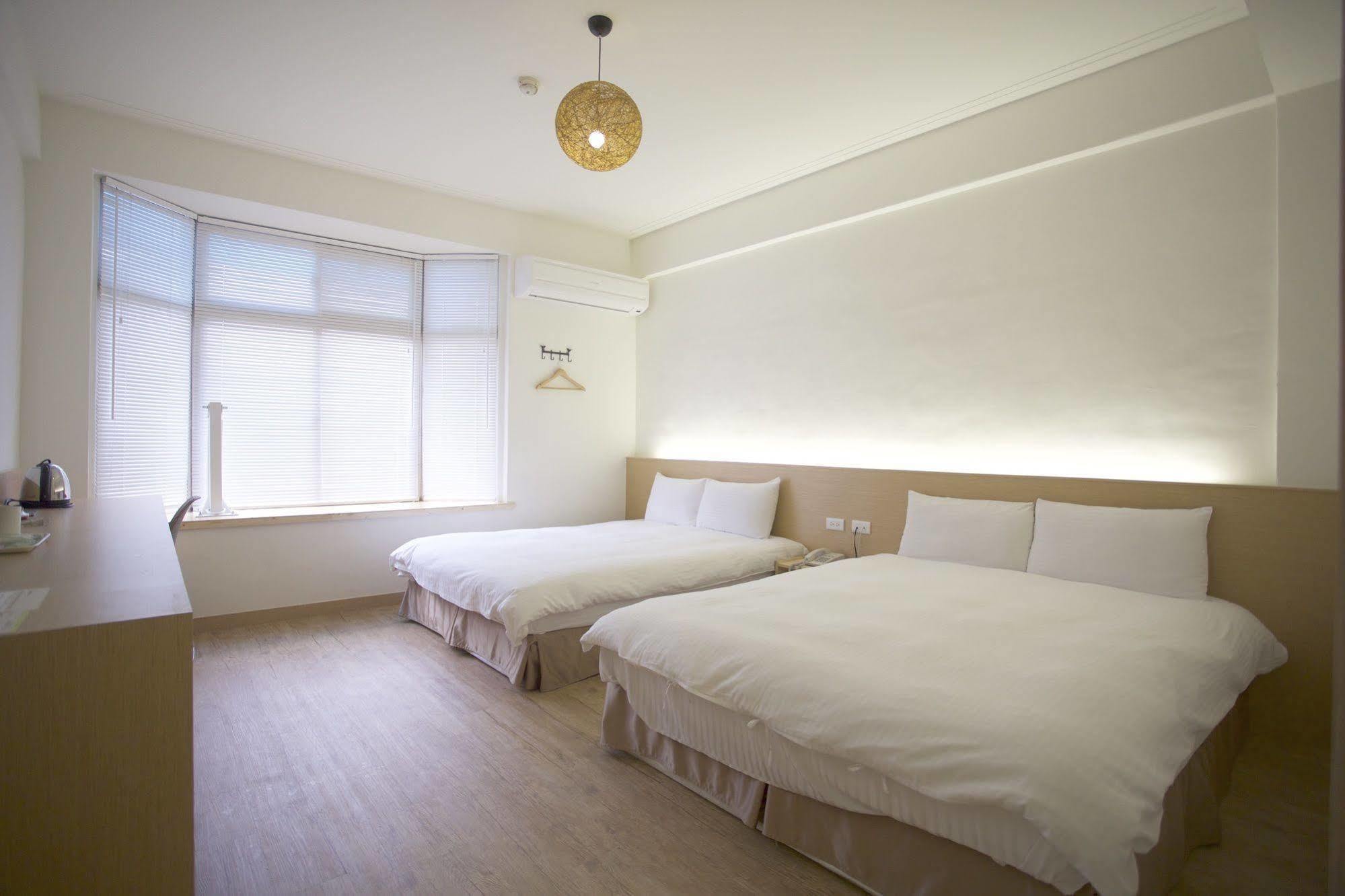 Young Motel T'ai-tung Exteriör bild