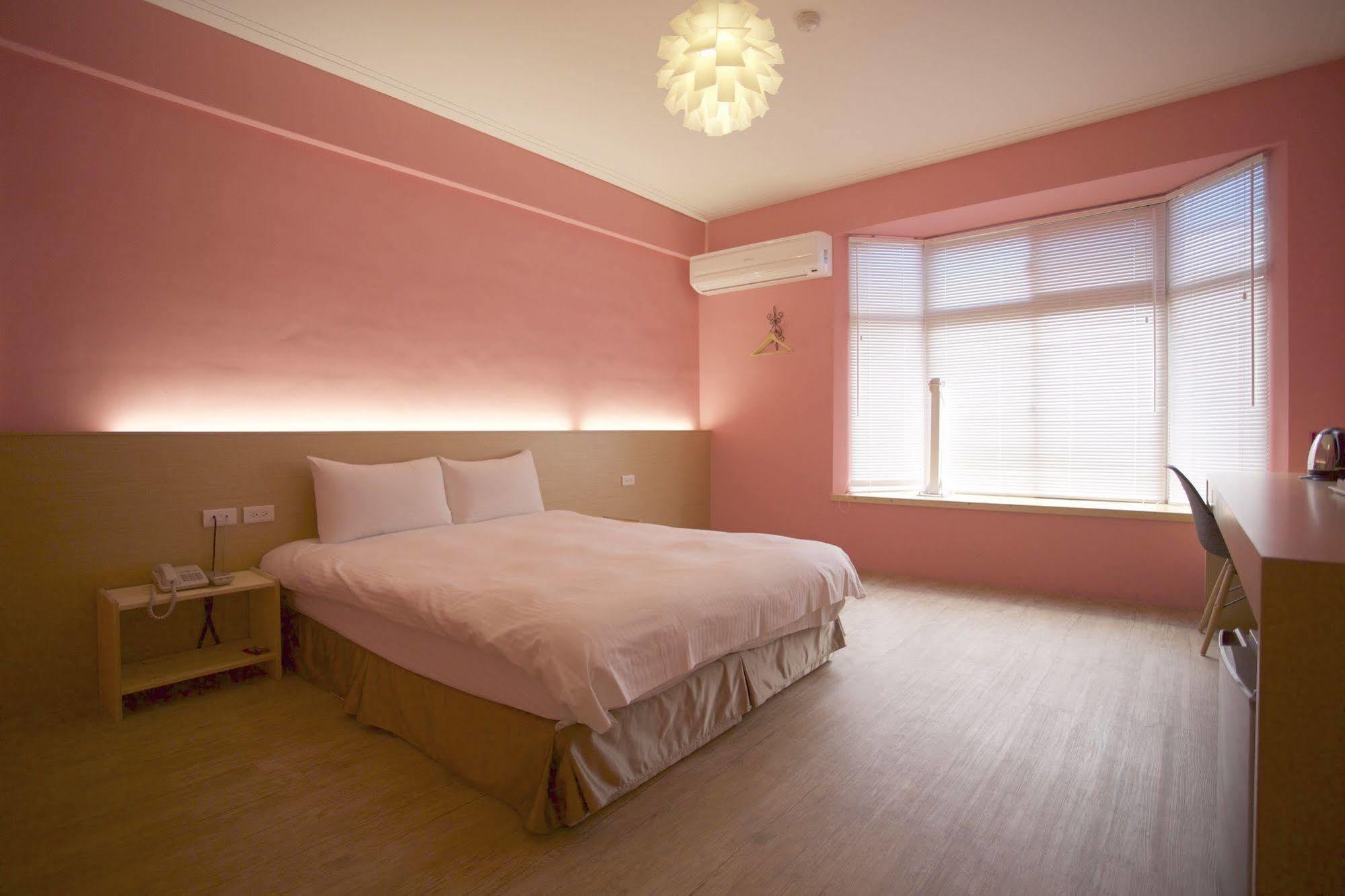 Young Motel T'ai-tung Exteriör bild